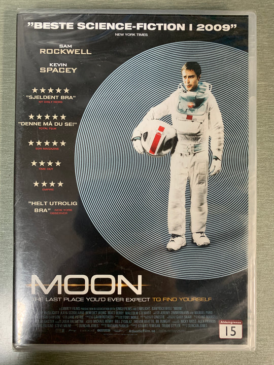 Moon (2009). DVD.