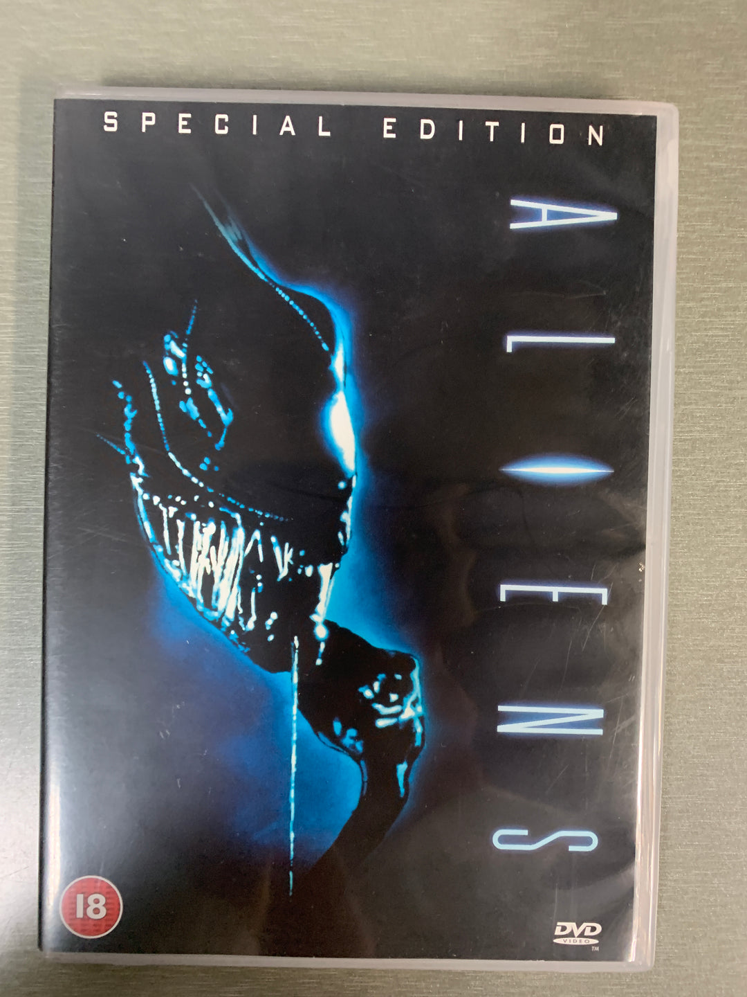 Aliens. DVD.