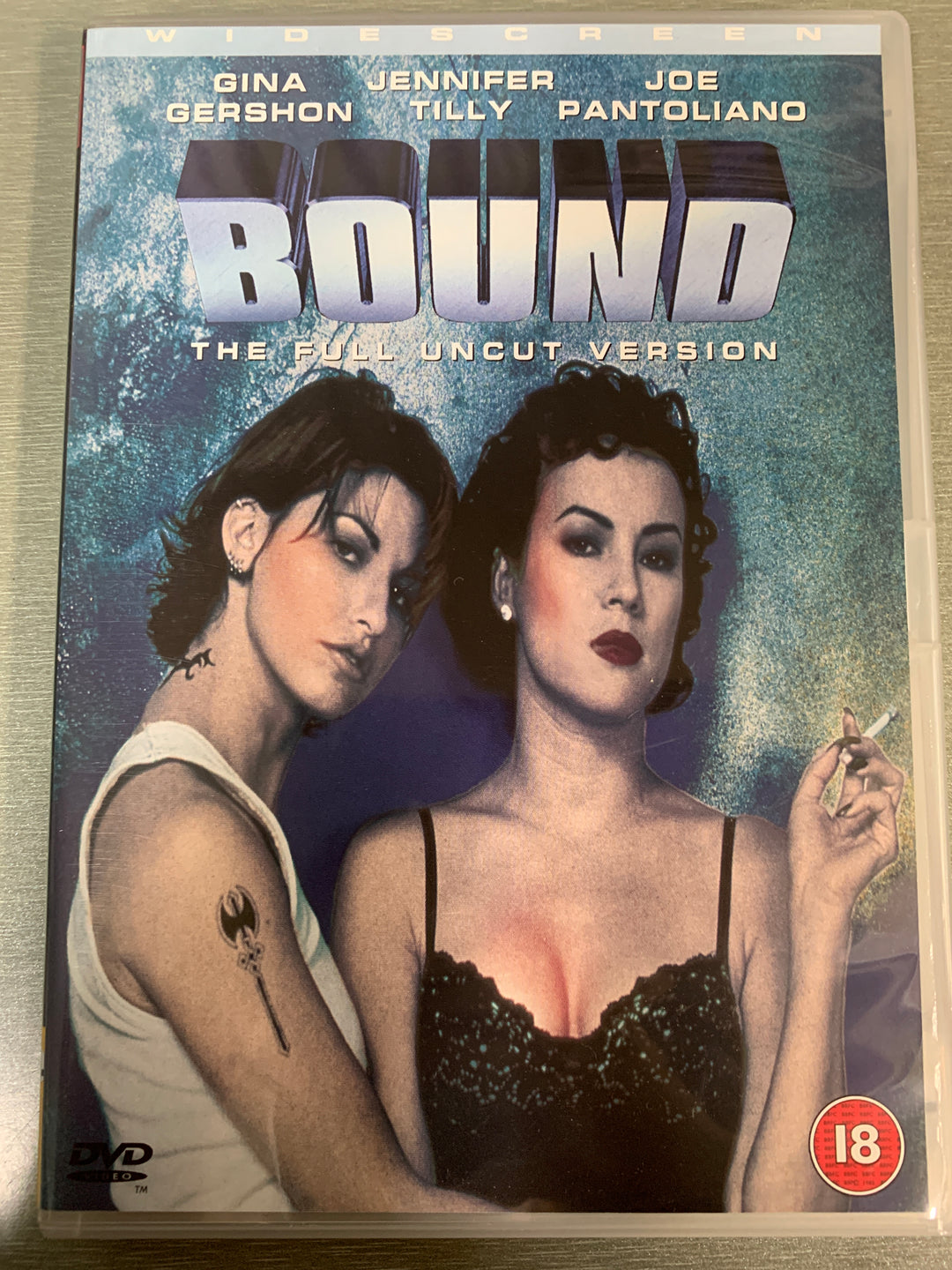Bound. 1996. DVD.