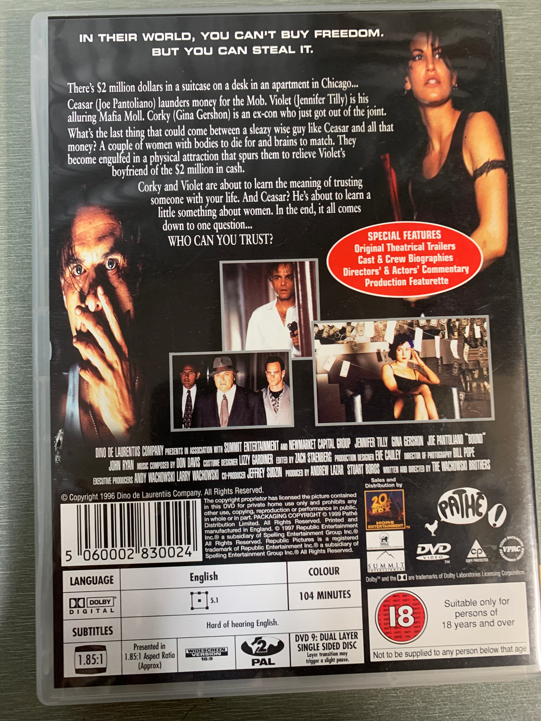 Bound. 1996. DVD.