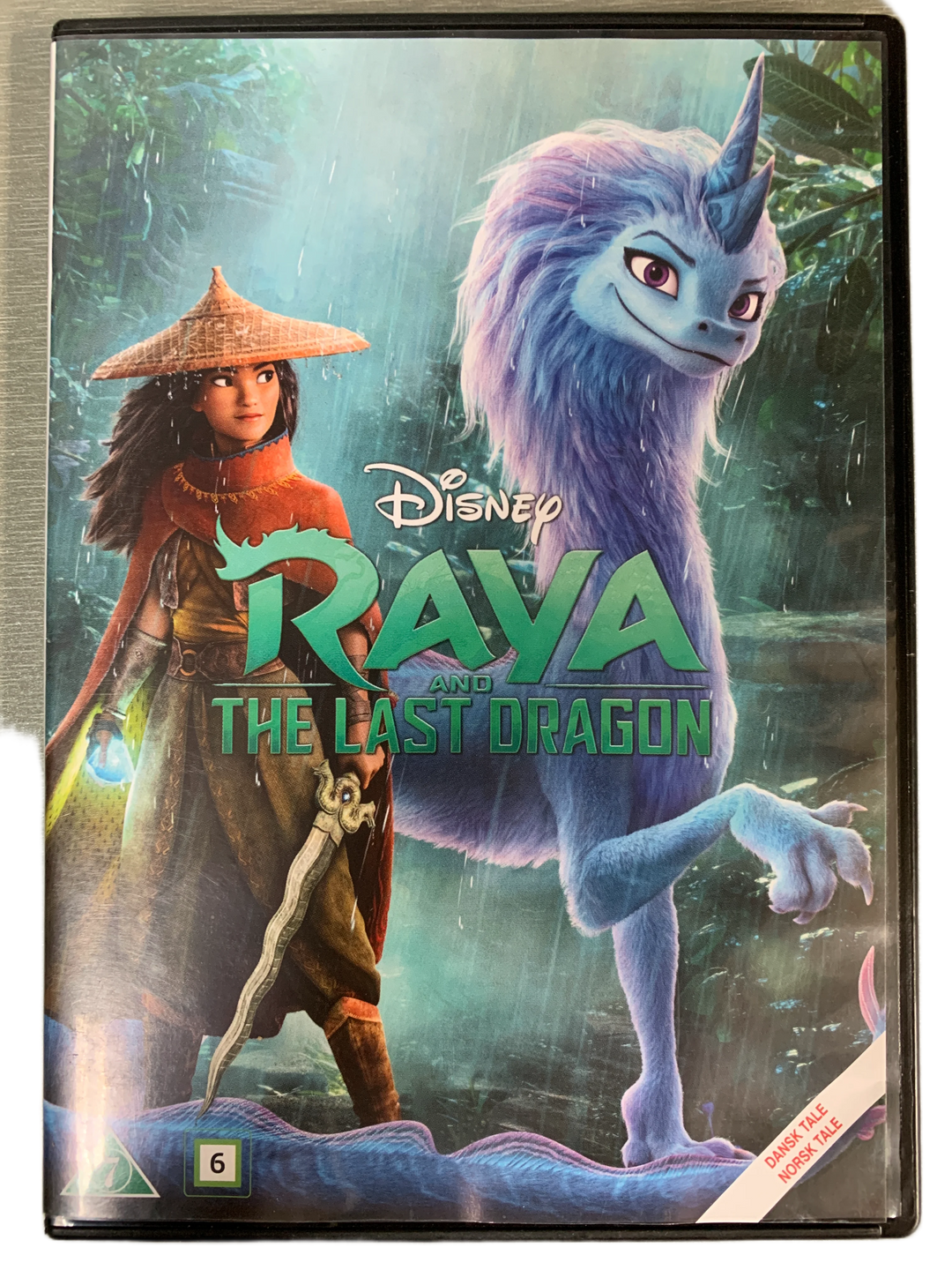 Disney Raya and the Last Dragon. 2021. DVD.