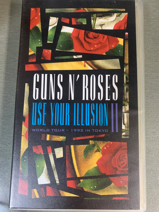 Guns N' Roses – Use Your Illusion II: World Tour 1992 in Tokyo. DVD