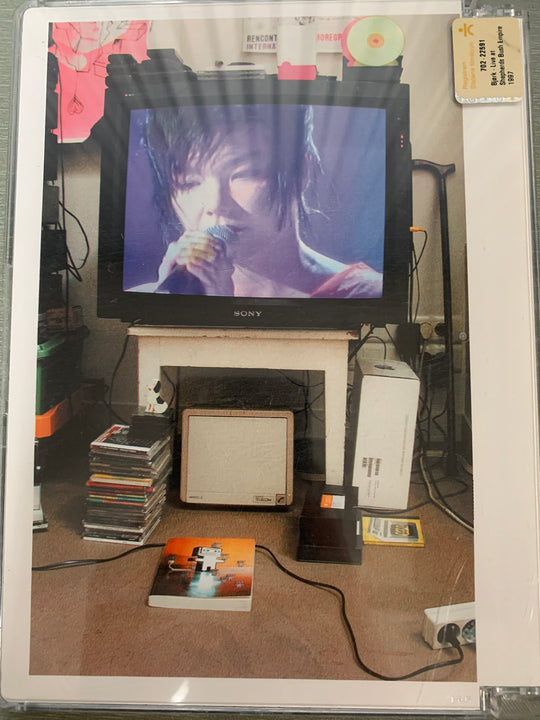 Björk: Live at Shepherds Bush Empire. 1998. DVD.