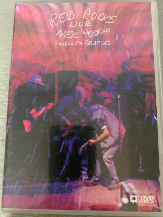 Neil Young: Red Rocks Live – Friends & Relatives. 2000. DVD.