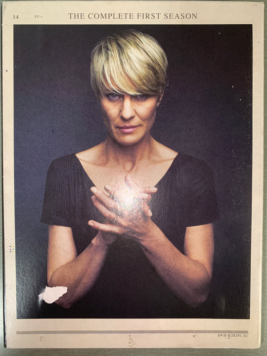 House of Cards: The Complete First Season. 2013. DVD.