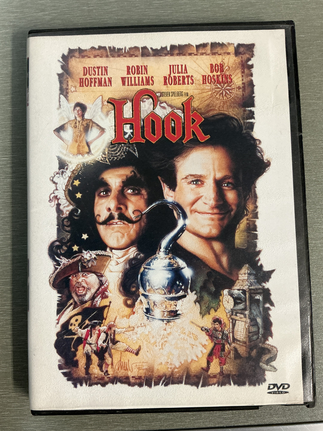 Hook. 1991. DVD.