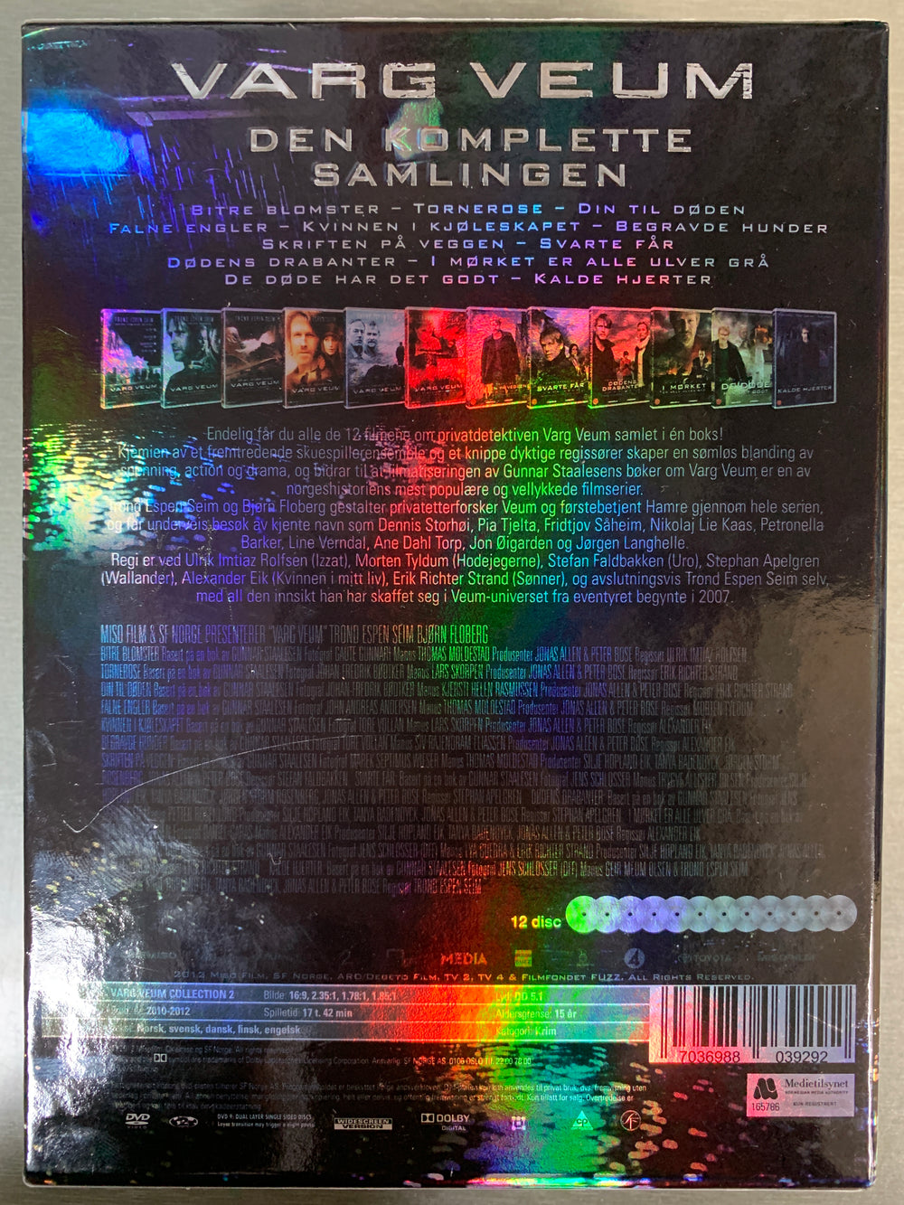 Varg Veum – Den komplette samlingen (12 filmer). 2012. DVD samleboks.
