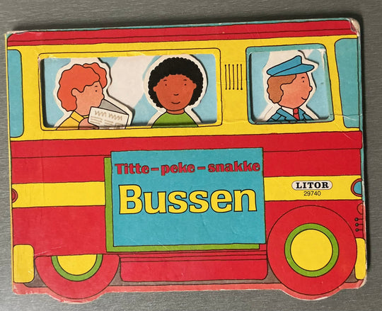Diverse. Titte-peke-snakke: Bussen. Bok.