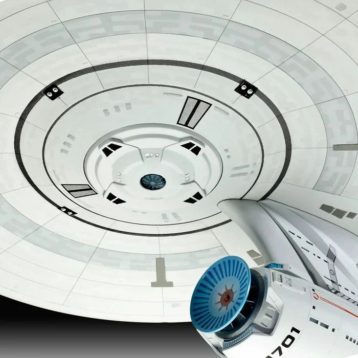 STAR TREK : INTO DARKNESS - USS Enterprise - Model Kit 1/500