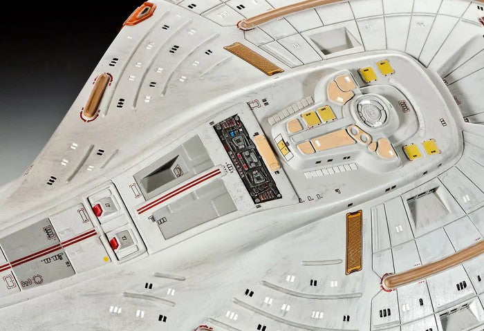 STAR TREK VOYAGER - USS Voyager - Model Kit 1/670