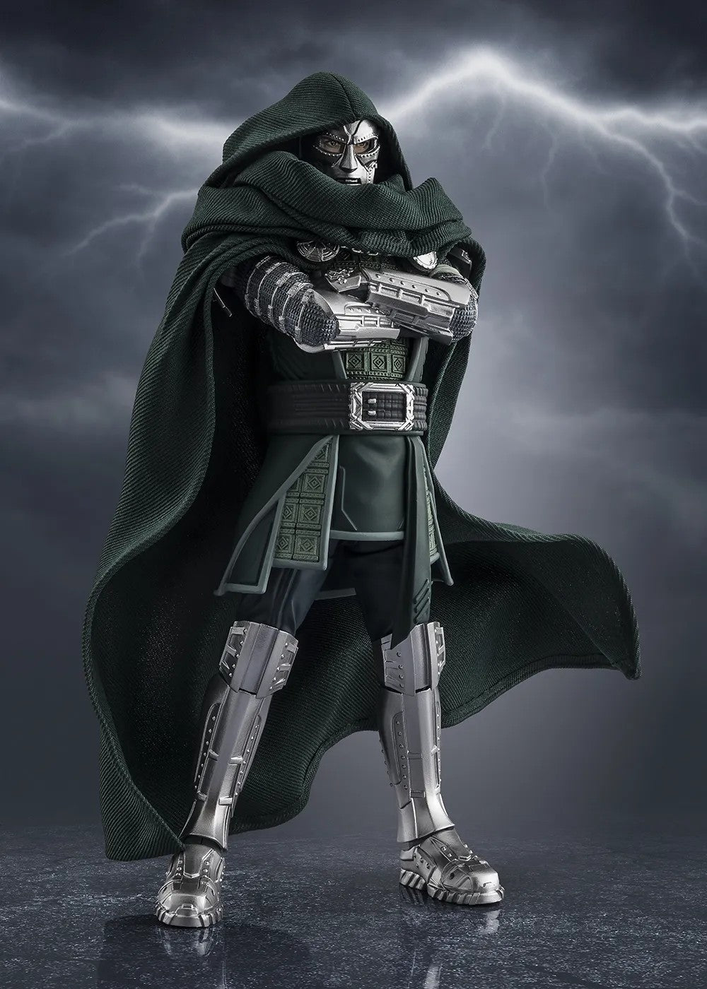 AVENGERS DOOMSDAY - Doctor Doom - Figure S.H. Figuarts 16cm