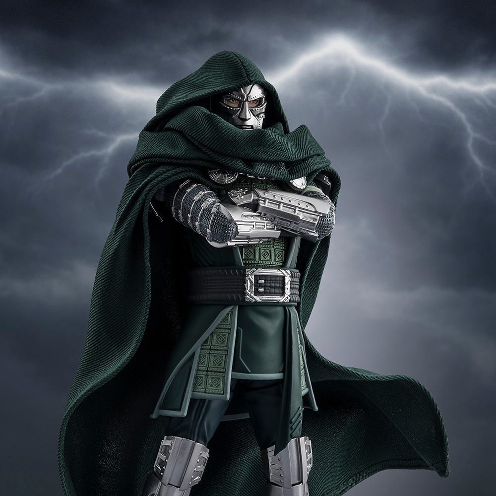 AVENGERS DOOMSDAY - Doctor Doom - Figure S.H. Figuarts 16cm