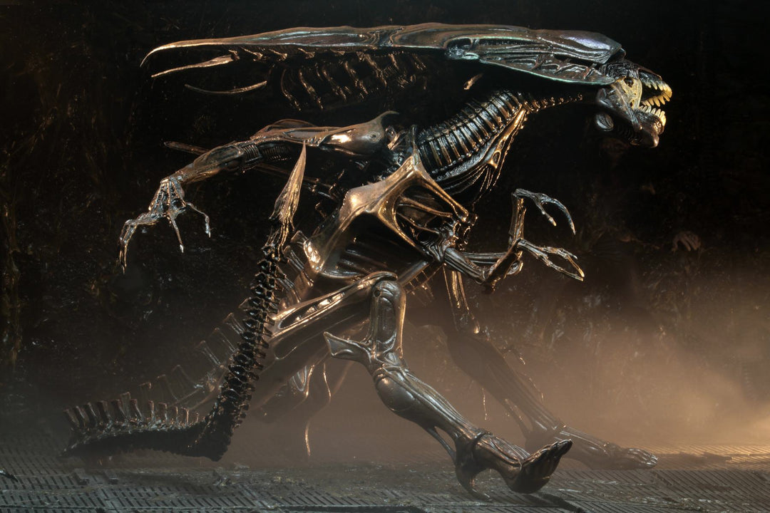 ALIEN RESURRECTION - Alien Queen - Figure Ultra Deluxe 37cm