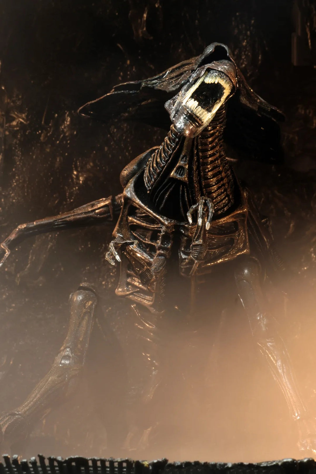 ALIEN RESURRECTION - Alien Queen - Figure Ultra Deluxe 37cm