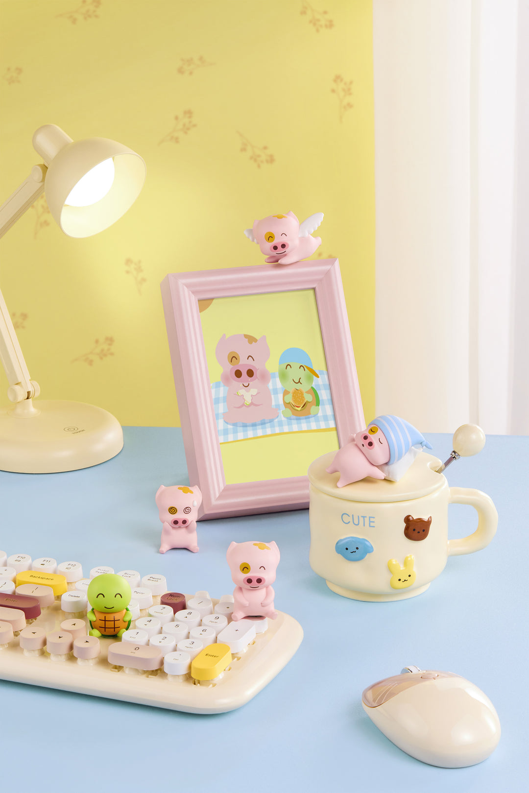 X11 SPACE - Mcdull Sitting In Rows Series - BLIND BOX (10pcs) 5cm