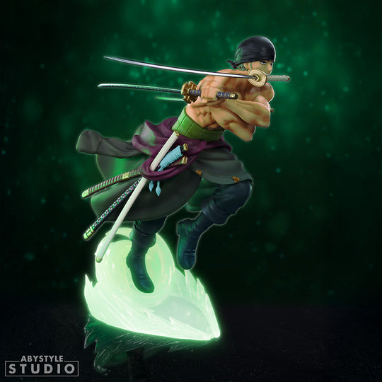 ONE PIECE - Zoro - Glow in the dark Figure SFC 18cm