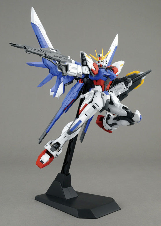 GUNDAM Build Fighters - Model Kit - MG 1/100 - Strike Gundam Full Pack