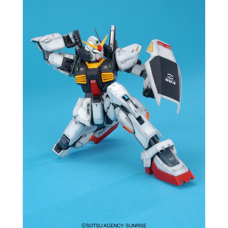 GUNDAM - Model Kit - Master Grade - Gundam Mk-II Ver. 2.0 - 18CM