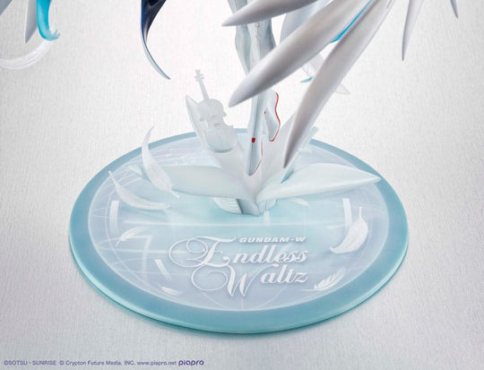 GUNDAM X HATSUNE MIKU - Lucra Miku x Wing Gundam Zero - Statue 27cm