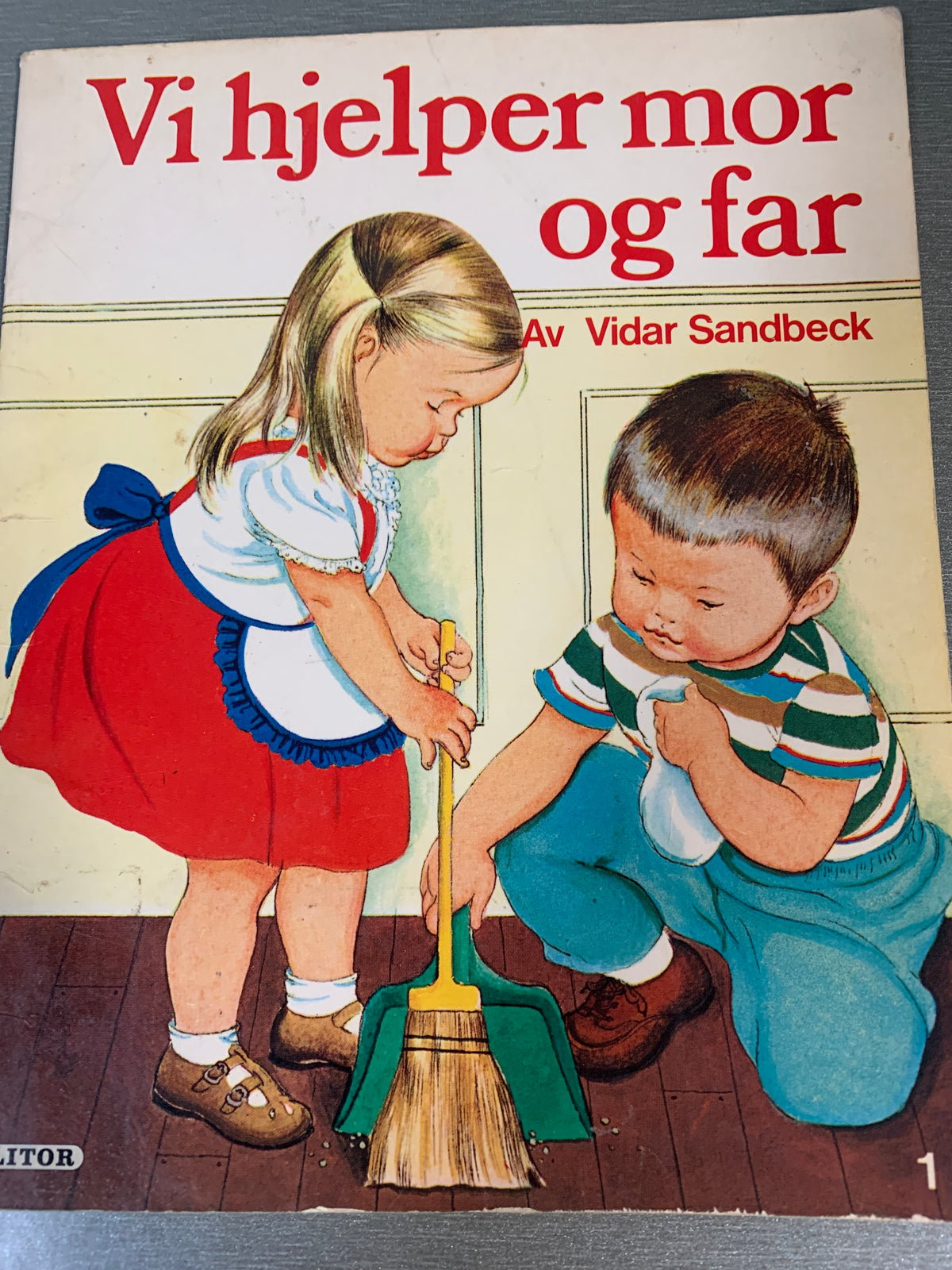 Vi hjelper mor og far