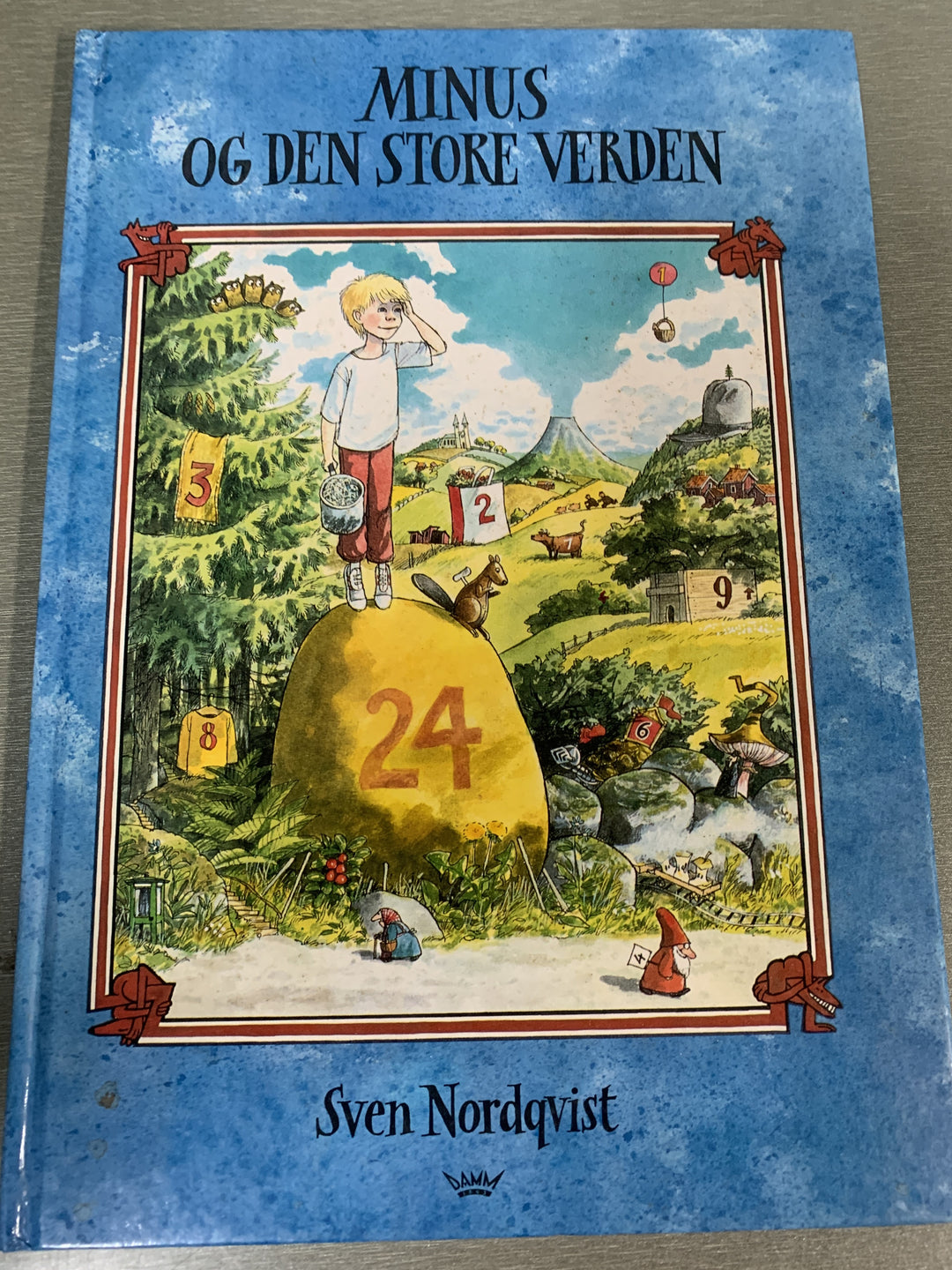 Sven Nordqvist. Minus og den store verden. Bok.