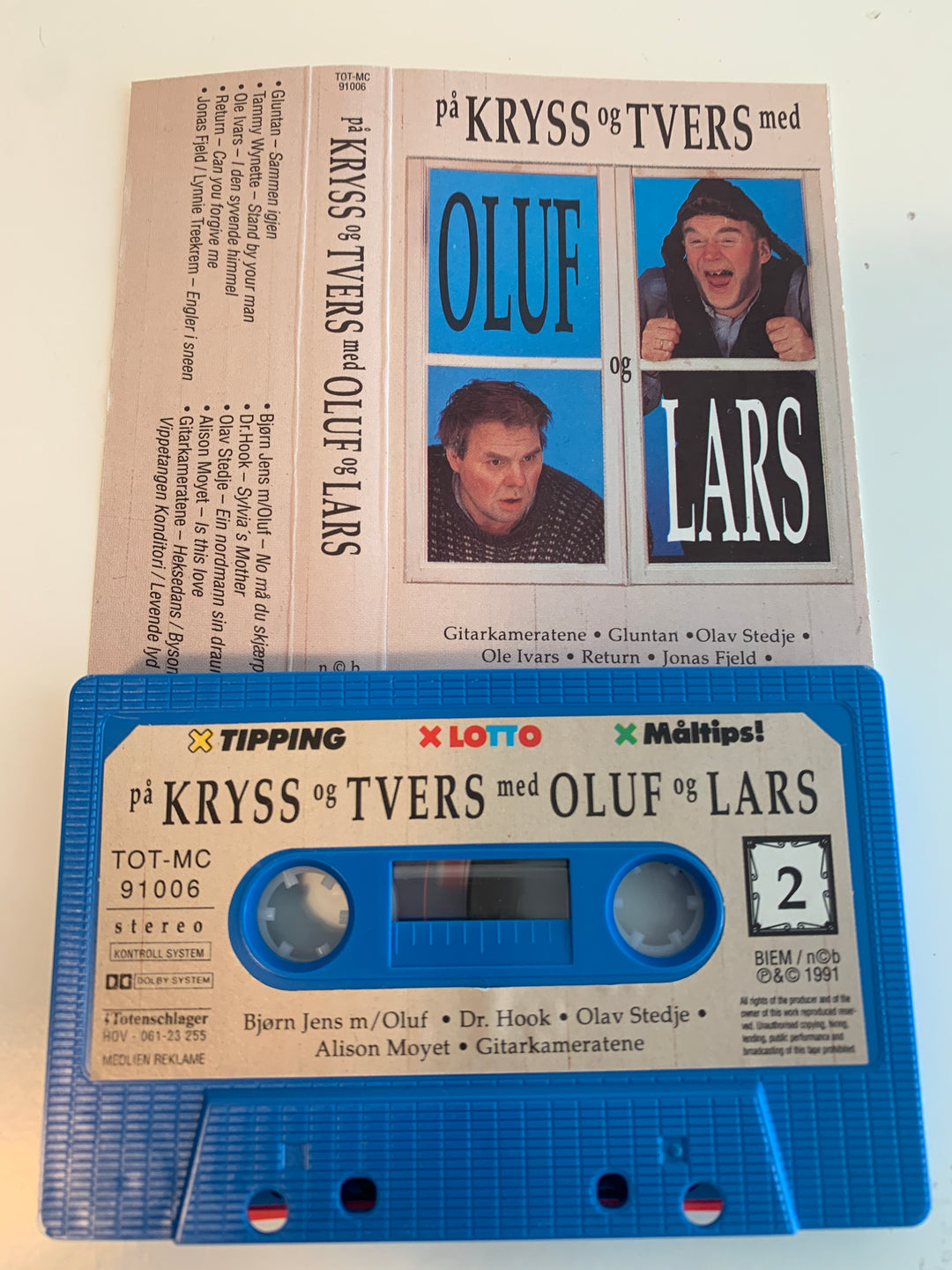 Oluf & Lars – På kryss og tvers. Kassett.