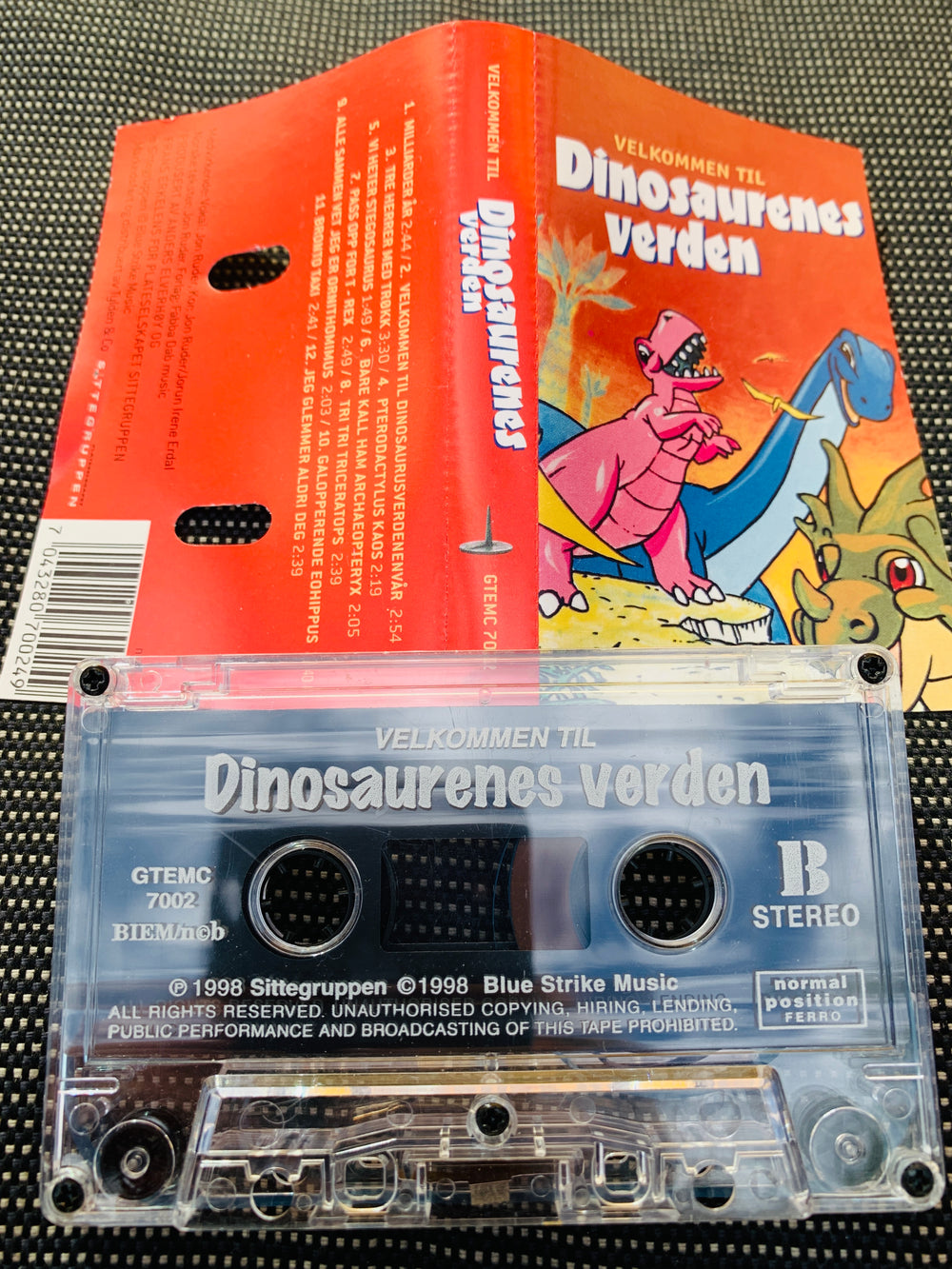 Velkommen til Dinosaurenes Verden. Kassett.