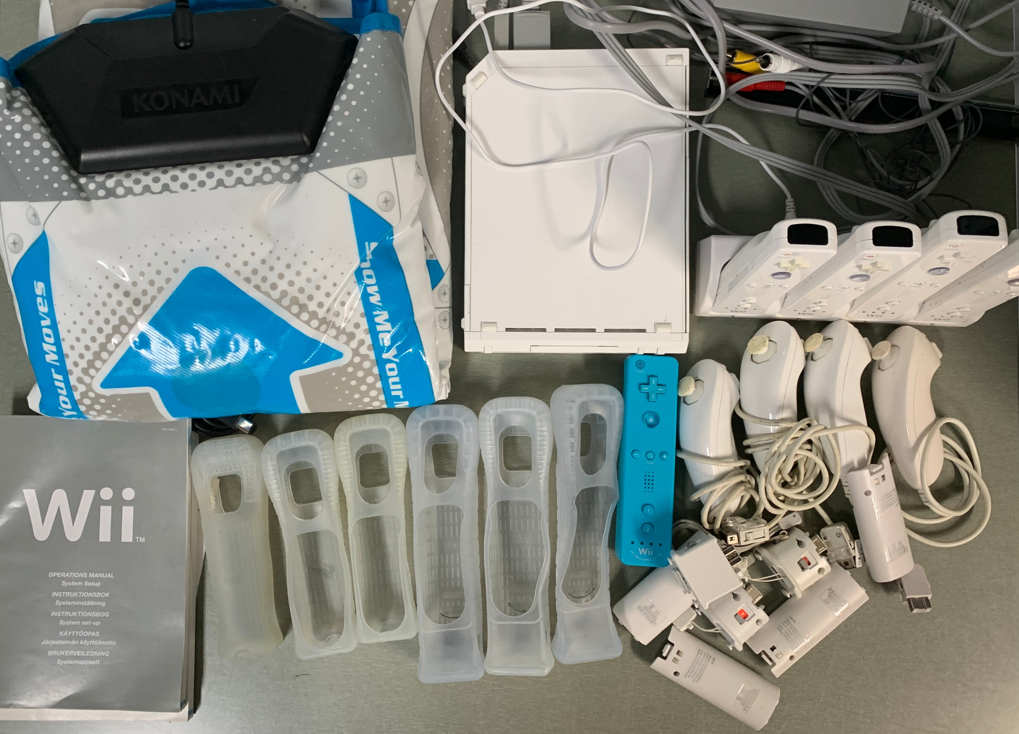 Nintendo Wii Konsollpakke m/ Dansematte & Tilbehør