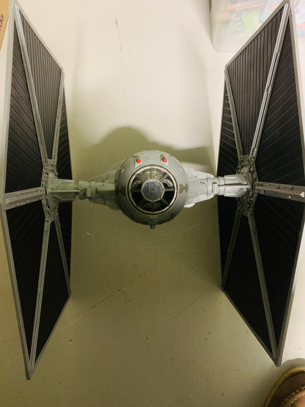 Star Wars TIE Fighter. Leke.