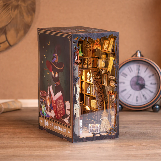 BOOK NOOK KIT - DIY - Magic Pharmacist - 282pc + LED Light