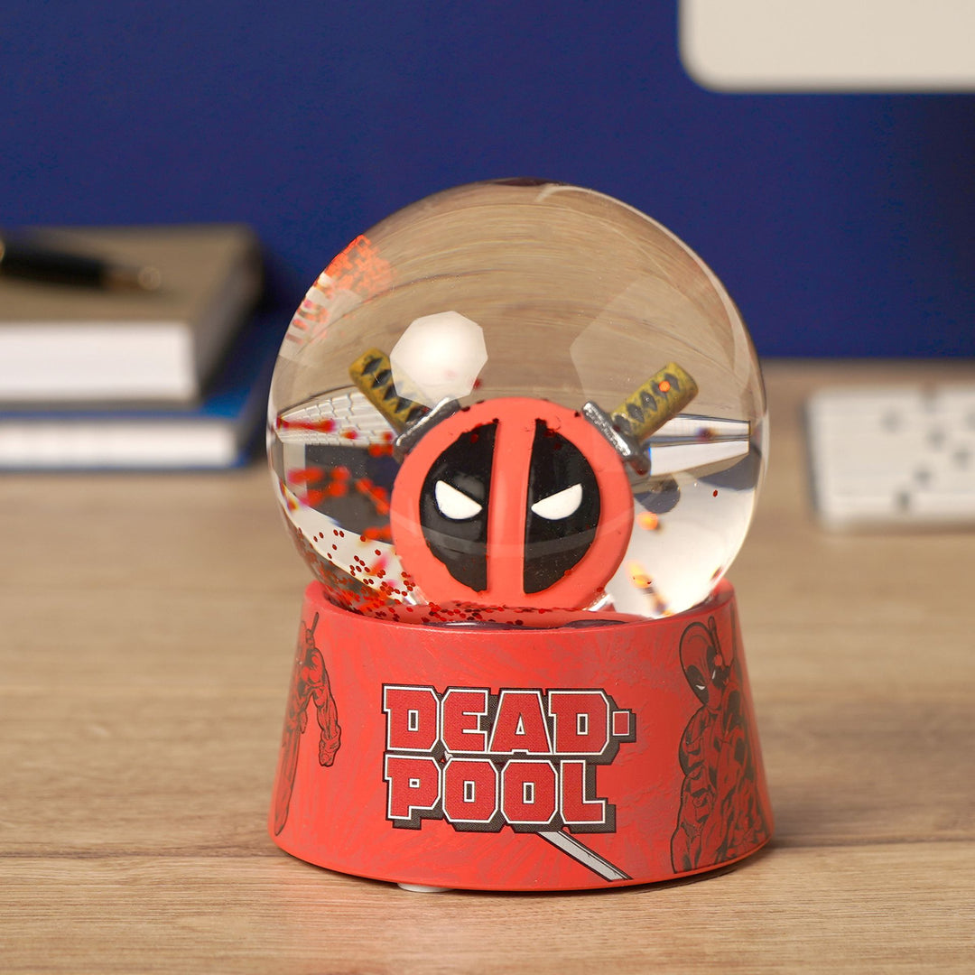Marvel The Avengers Waterball - Deadpool