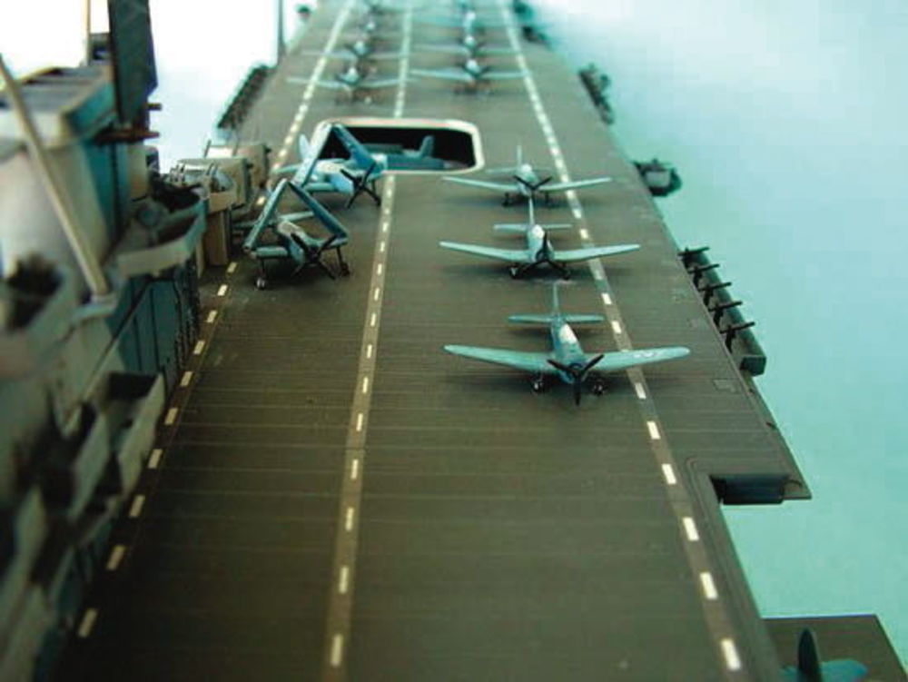 Flugzeugträger USS Yorktown CV-10 1944
