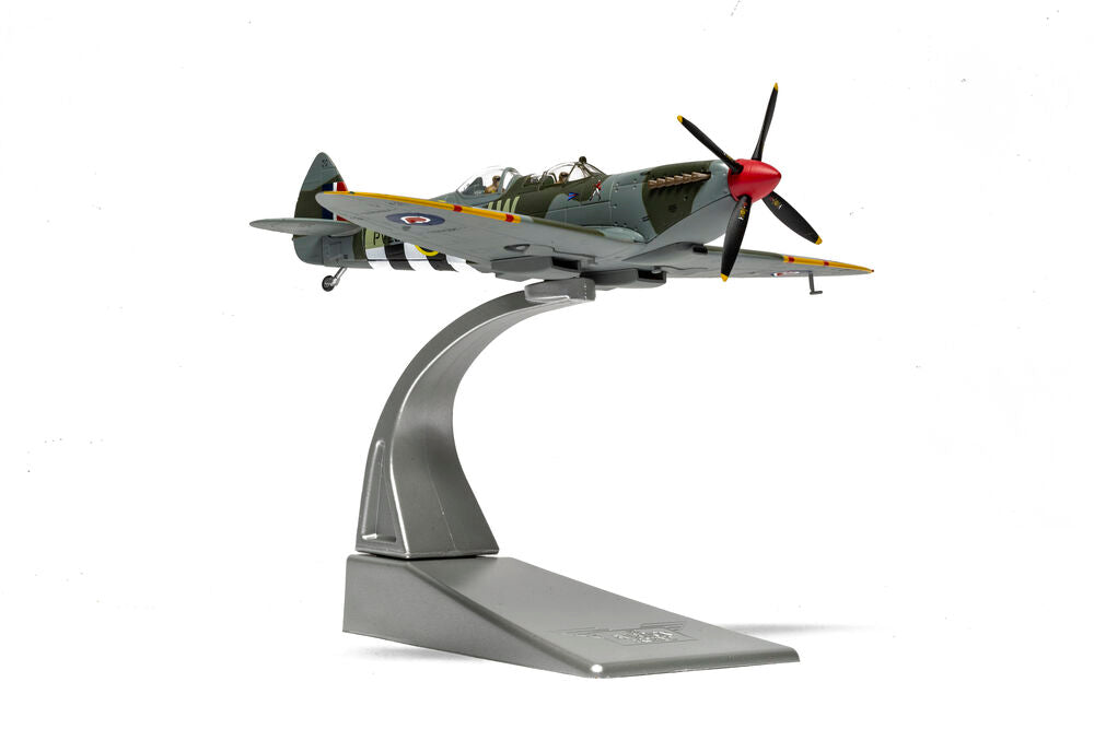 Supermarine Spitfire T9, PV202/’JW’ (G-CCCA), Presented as Spitfire MK.IX ML365/JW,135 Wing, 2nd Tactical Air Force, Aircraft operated by Aerial Collective, Duxford Airfield