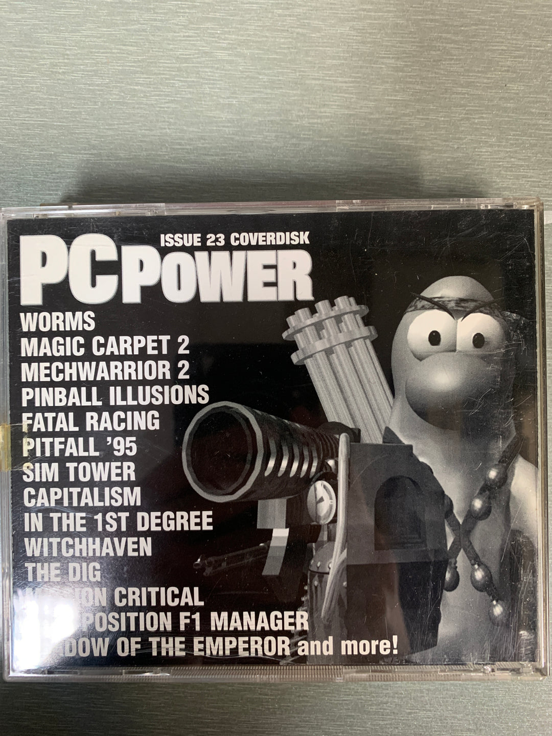 Worms Playable Demo / Magic Carpet 2 Playable Demo (PC Power Coverdisk Issue 23). PC-spill.