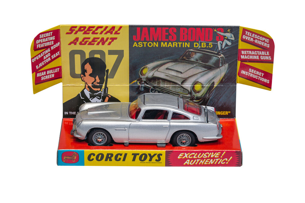 James Bond Aston Martin DB5, Silver