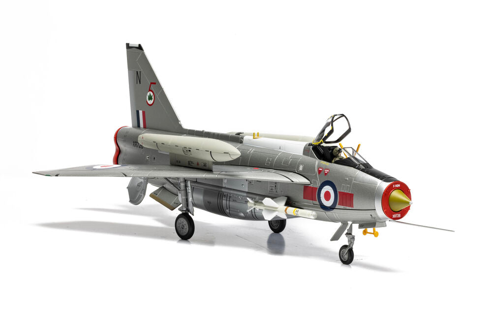 English Electric Lightning F.6 XR726/N, RAF No.5 Squadron, Binbrook Wing, RAF Leconfield deployment, May 1973
