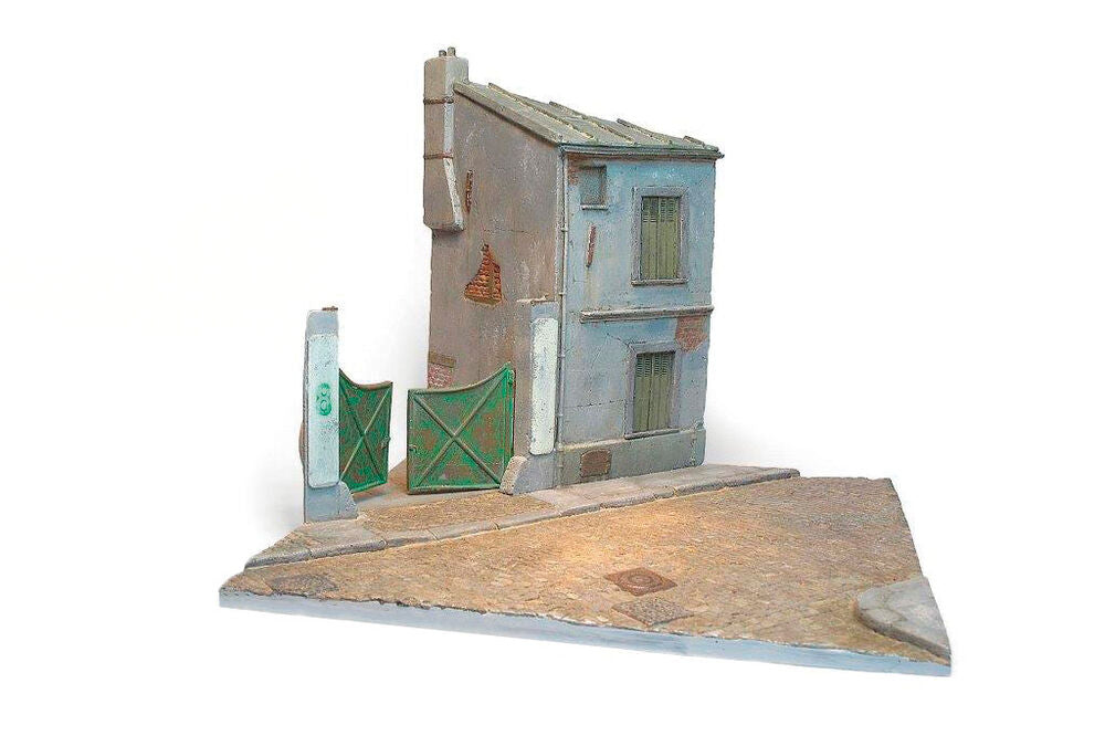 Vallejo Scenics: French Street 14 x 14 cm