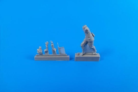 German WWII Motocycle Rider (pushing his machine)for Tamiya BMW kit