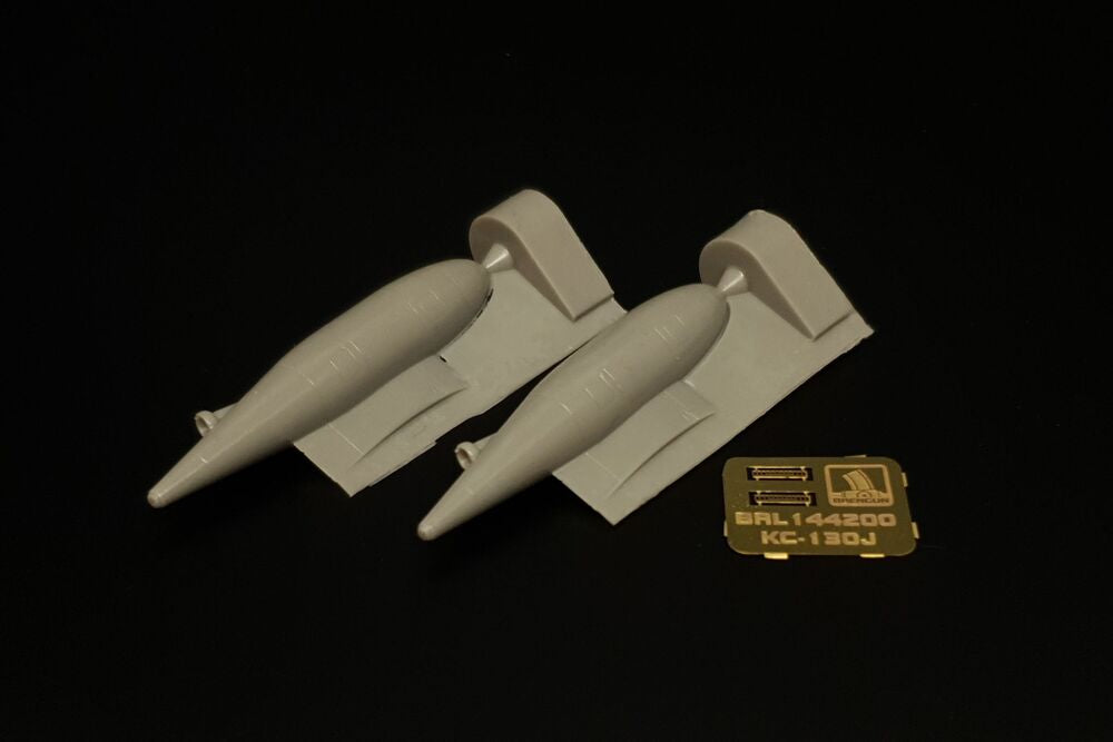 Refueling pod KC-130J (2pcs)