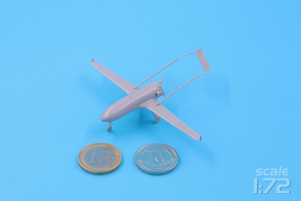 An-196 Liutyi deep-strike UAV (1/72)