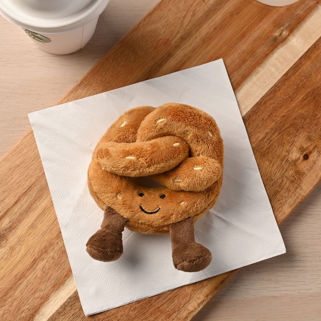 The Feel Good Club Plushie - Pretzel 10cm