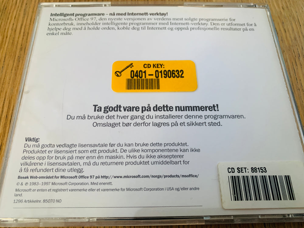 Microsoft Office 97 Professional. PC-spill.