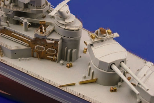 HMS Hood für Trumpeter-Bausatz