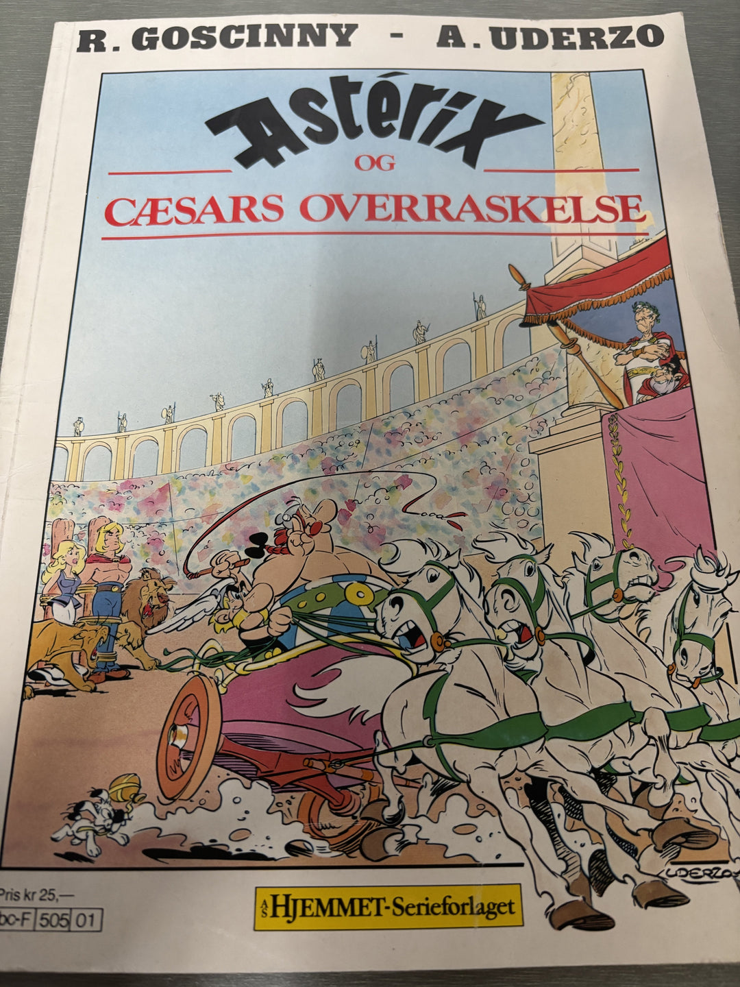 Asterix og Cæsars overraskelse. 1985. Tegneseriealbum.