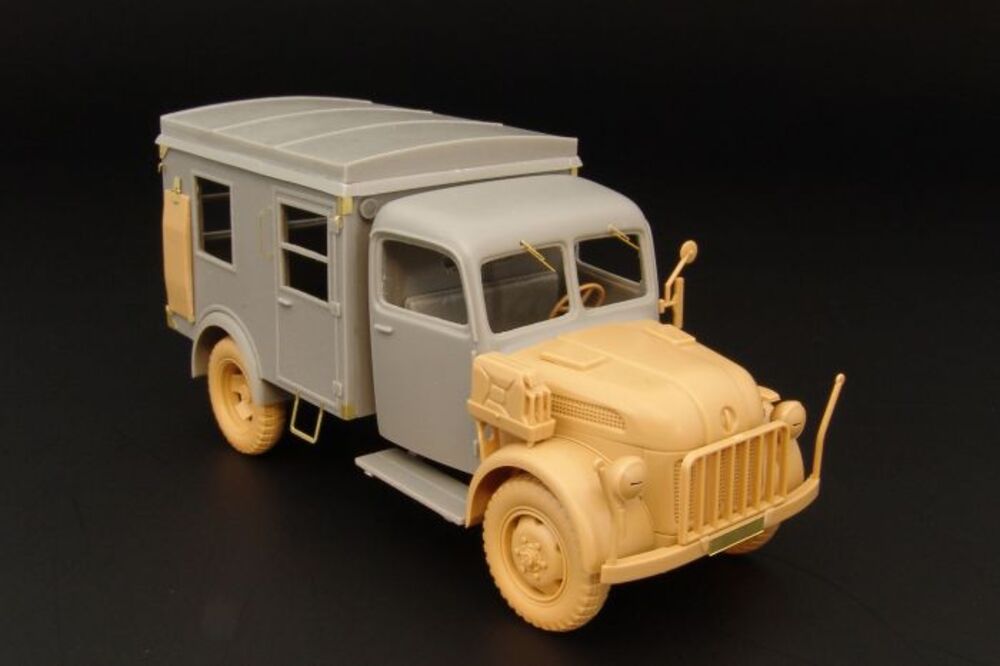 Kfz 31 STEYR 1500 Sanitätswagen