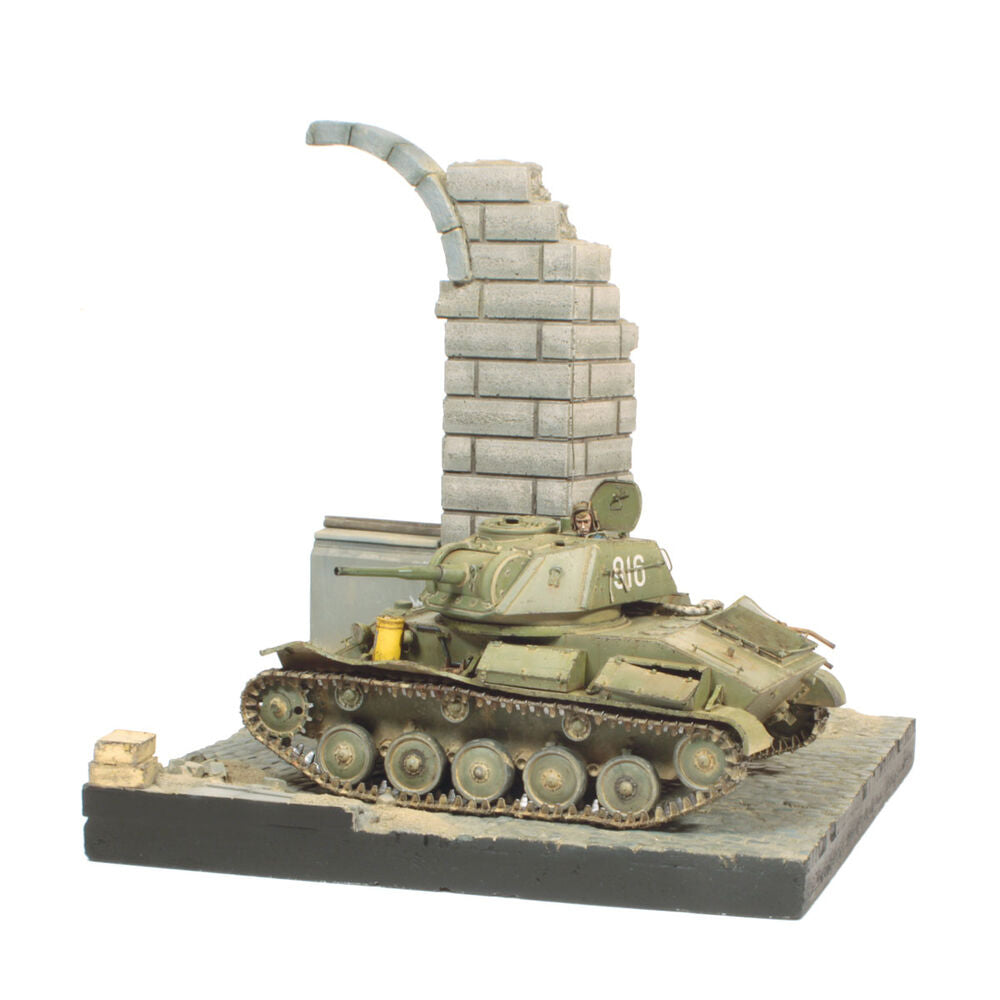 Vallejo Scenics: German Ruined Building 15.5 x 15.5 cm
