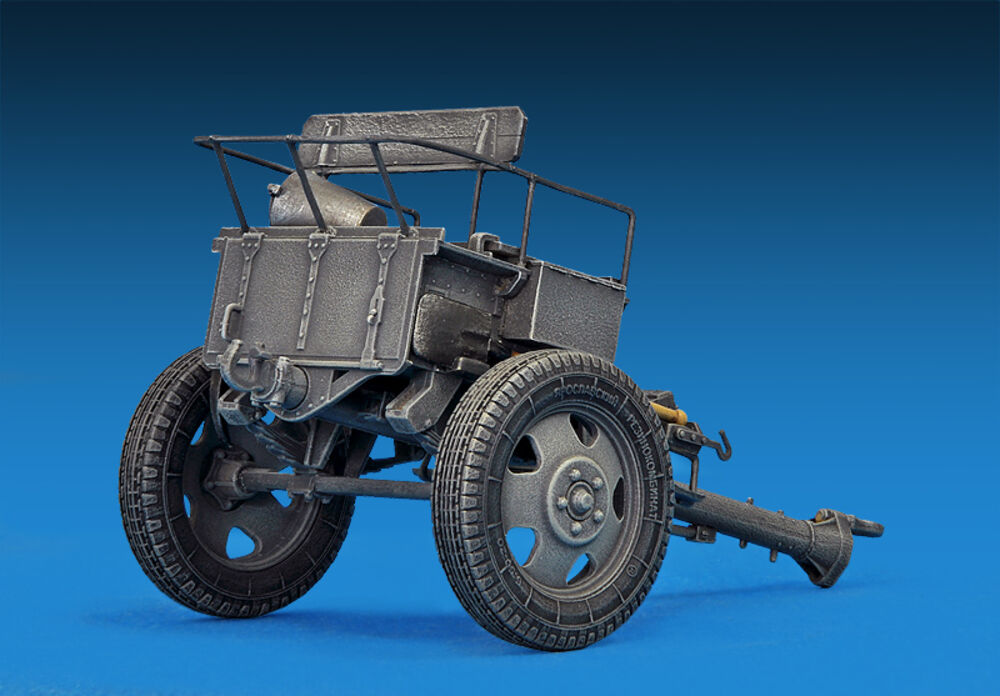 German Artillery Tractor T-70 & Gun FK 288 w/crew