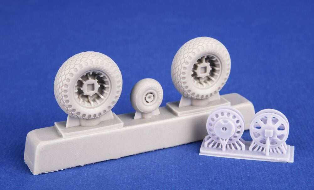 A-20 Havoc/Boston/ P-70 Nighthawk Wheels/ Hubs without Covers for Special Hobby