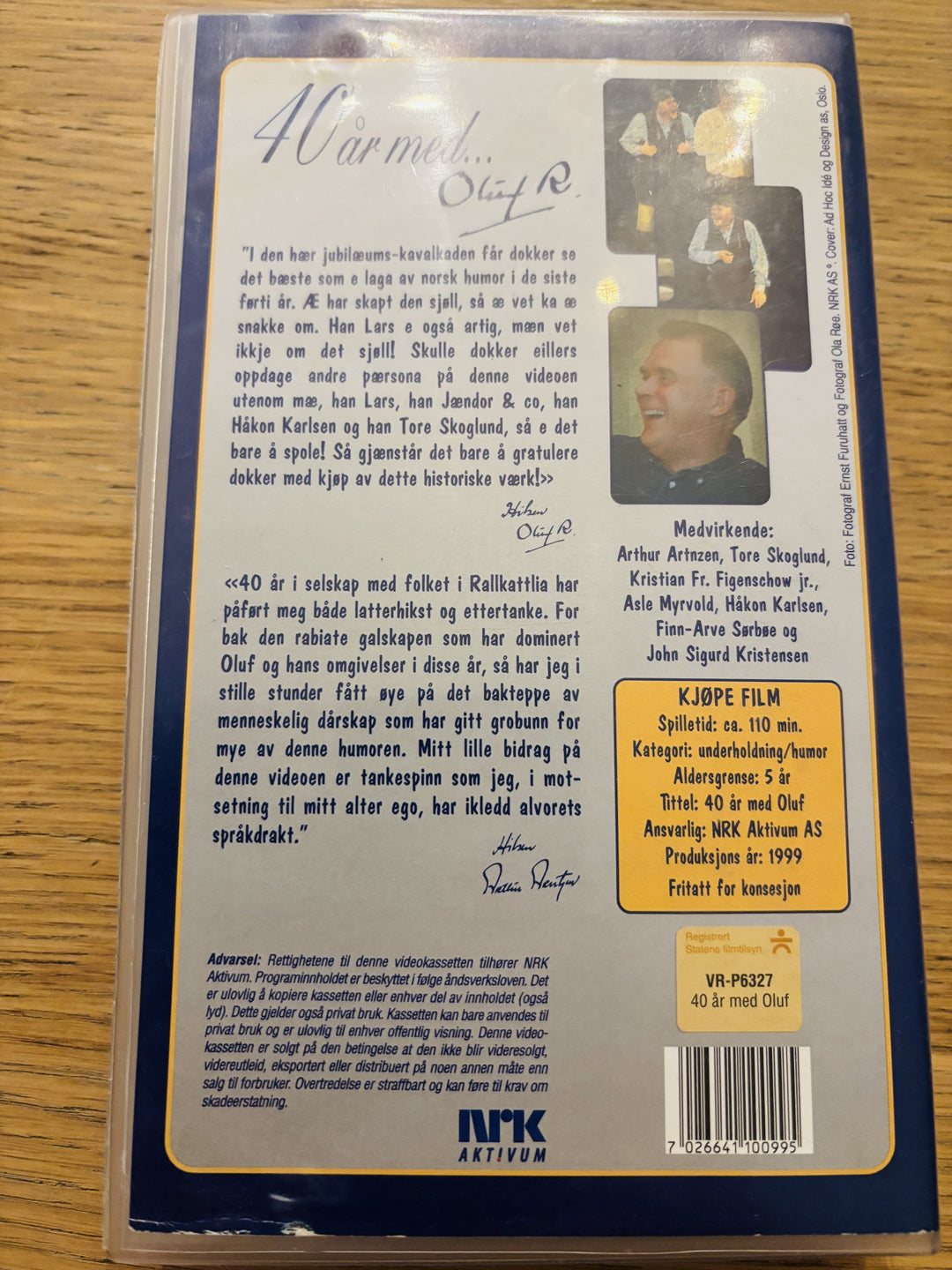 40 år med Oluf (1993). VHS.