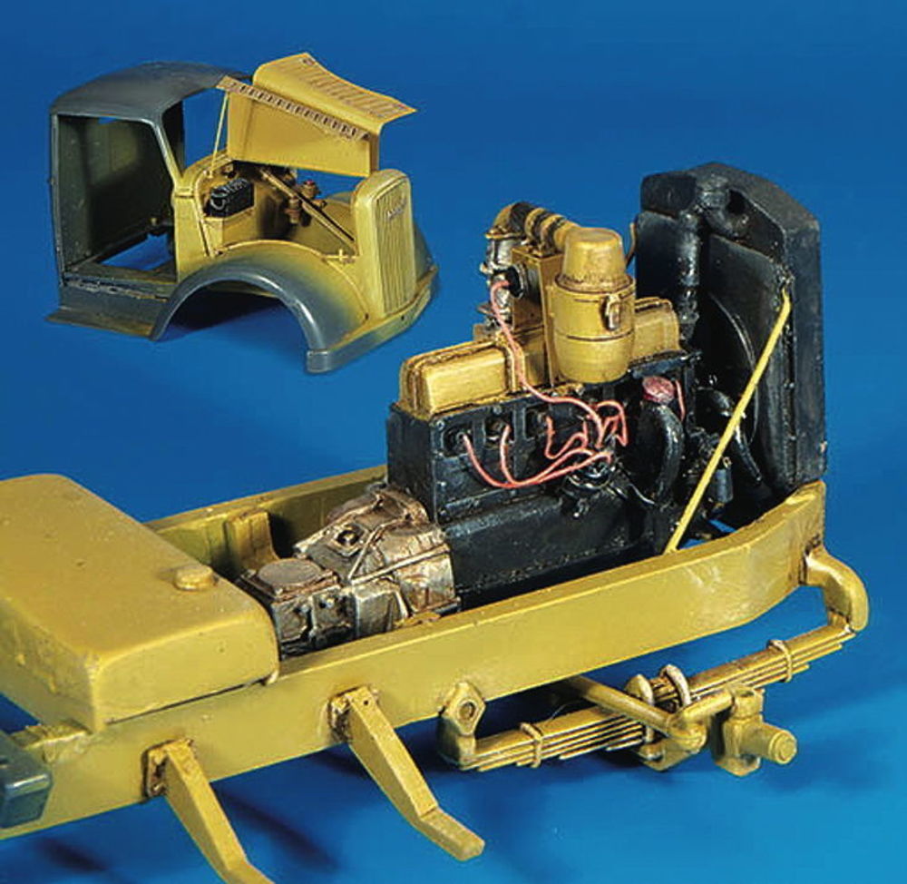 Opel Blitz Motor für Italeri Bausatz